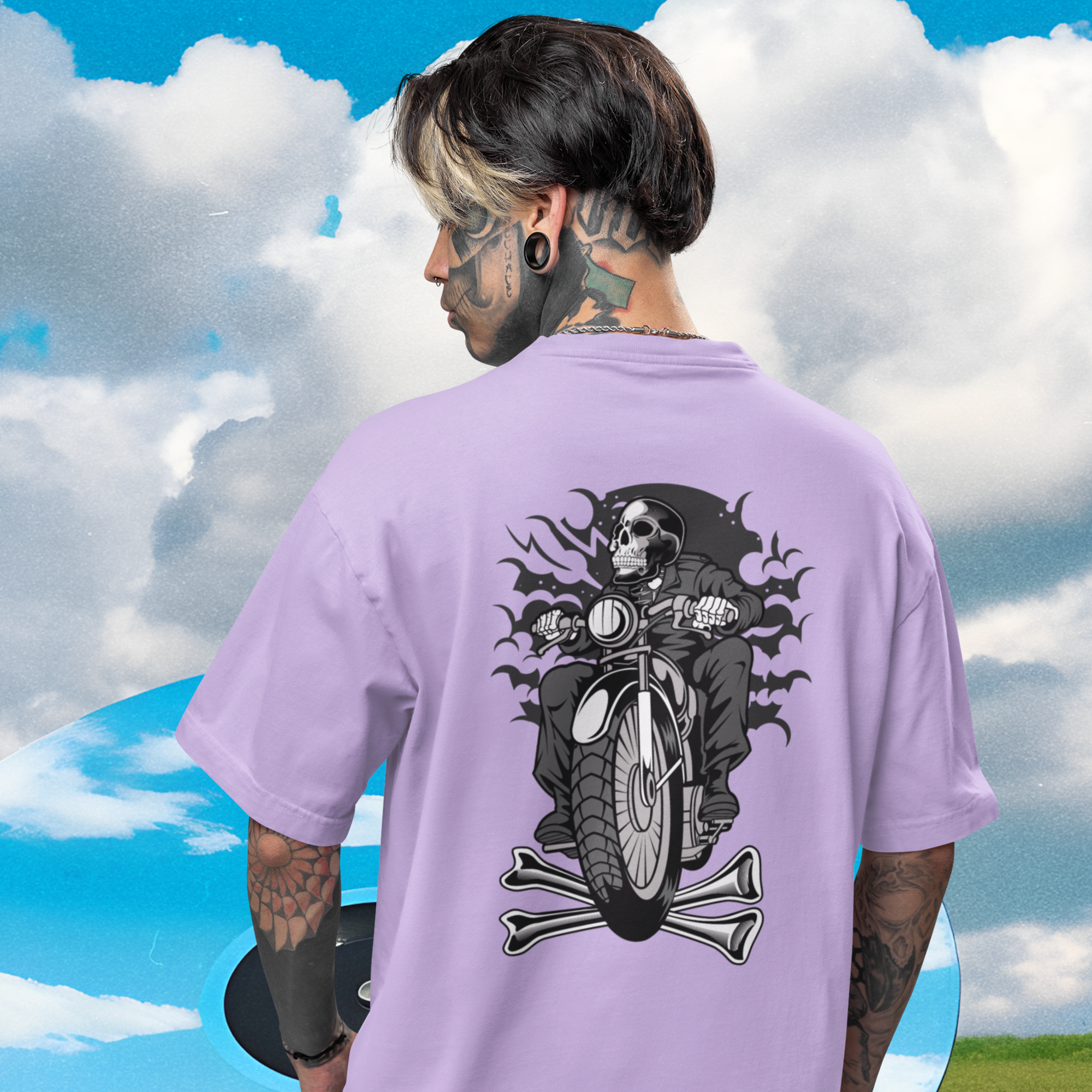 Men's casual oversized black t-shirt with printed back