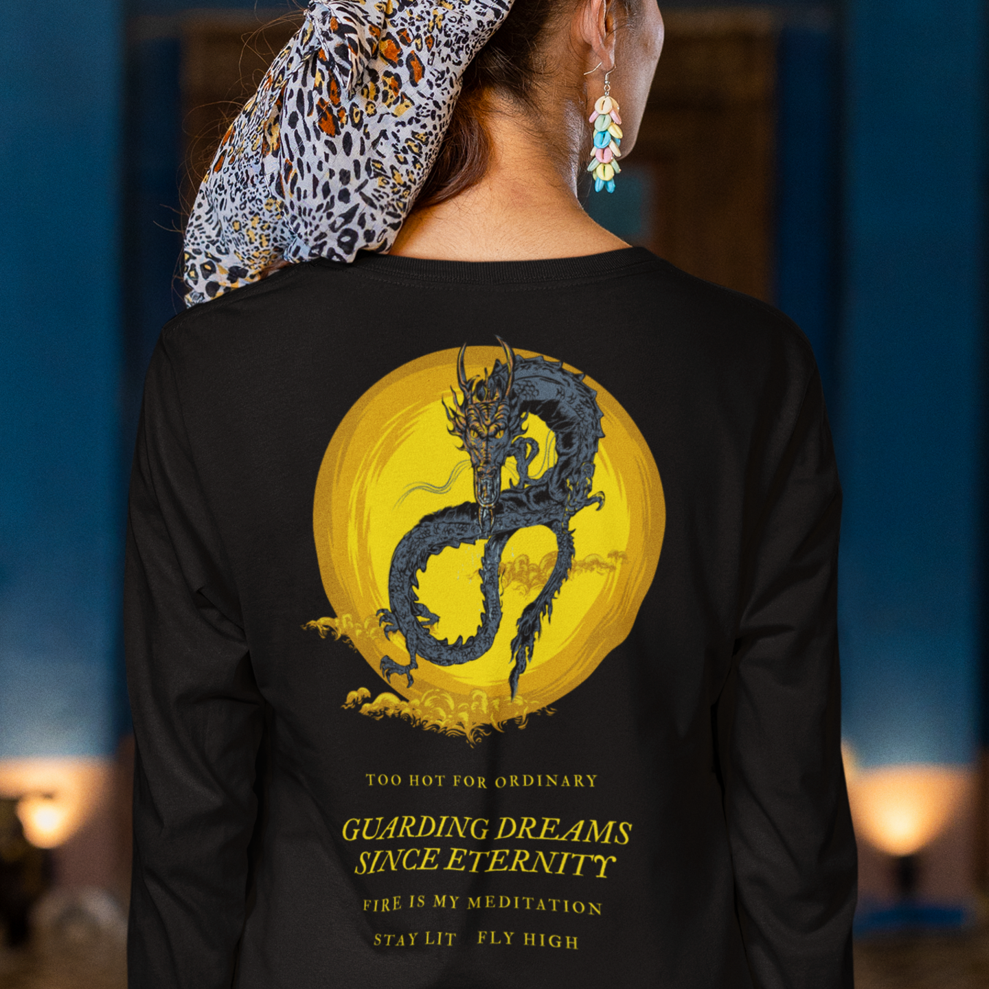 Black full sleeve dragon back printed round neck t-shirt for women