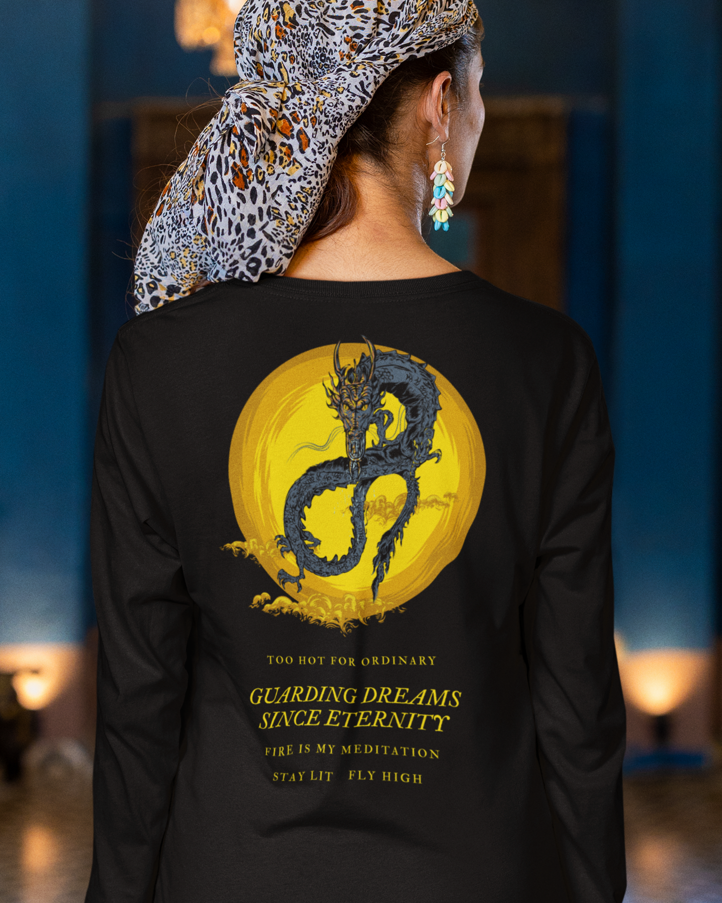 Black full sleeve dragon back printed round neck t-shirt for women