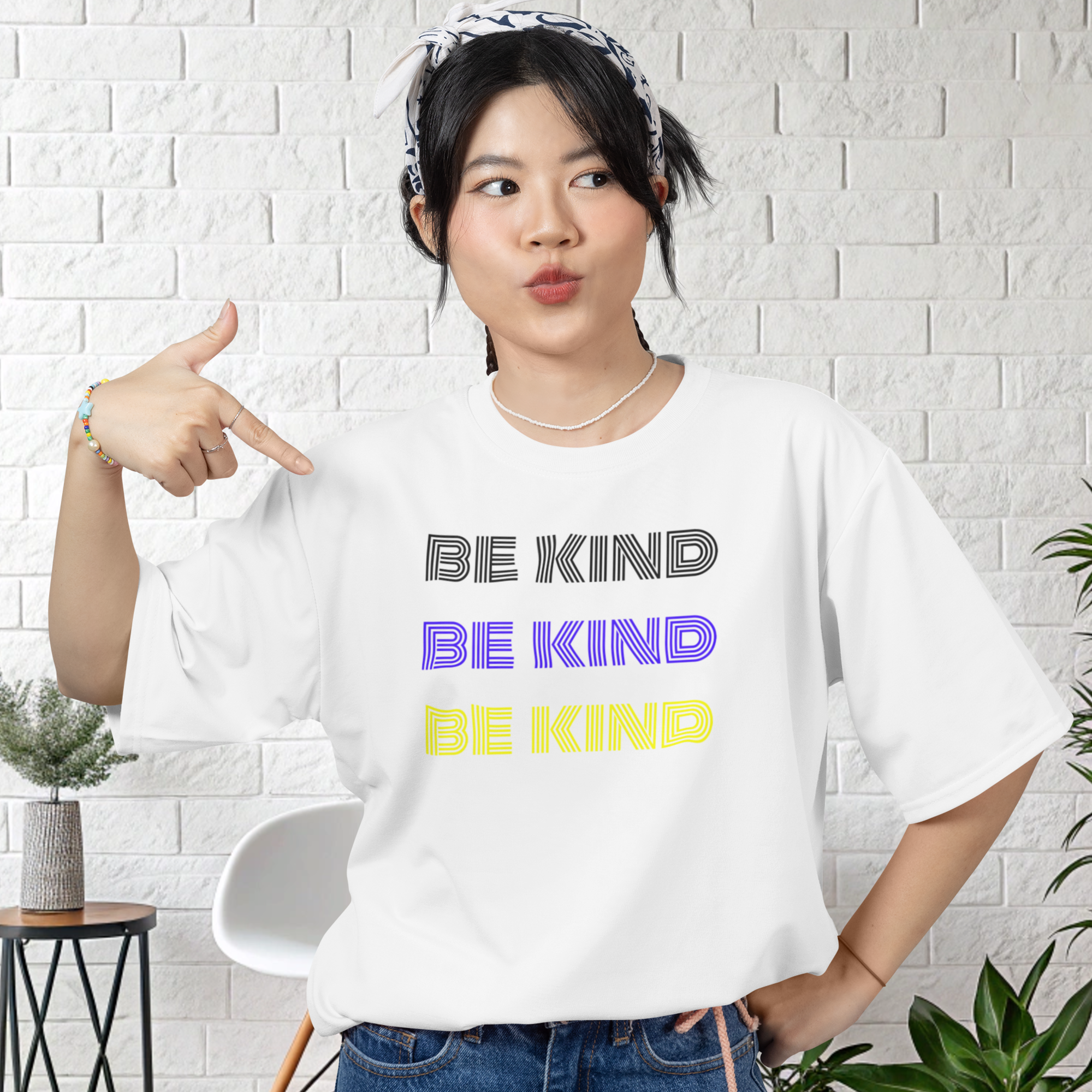 Women round neck oversized text printed T-shirt