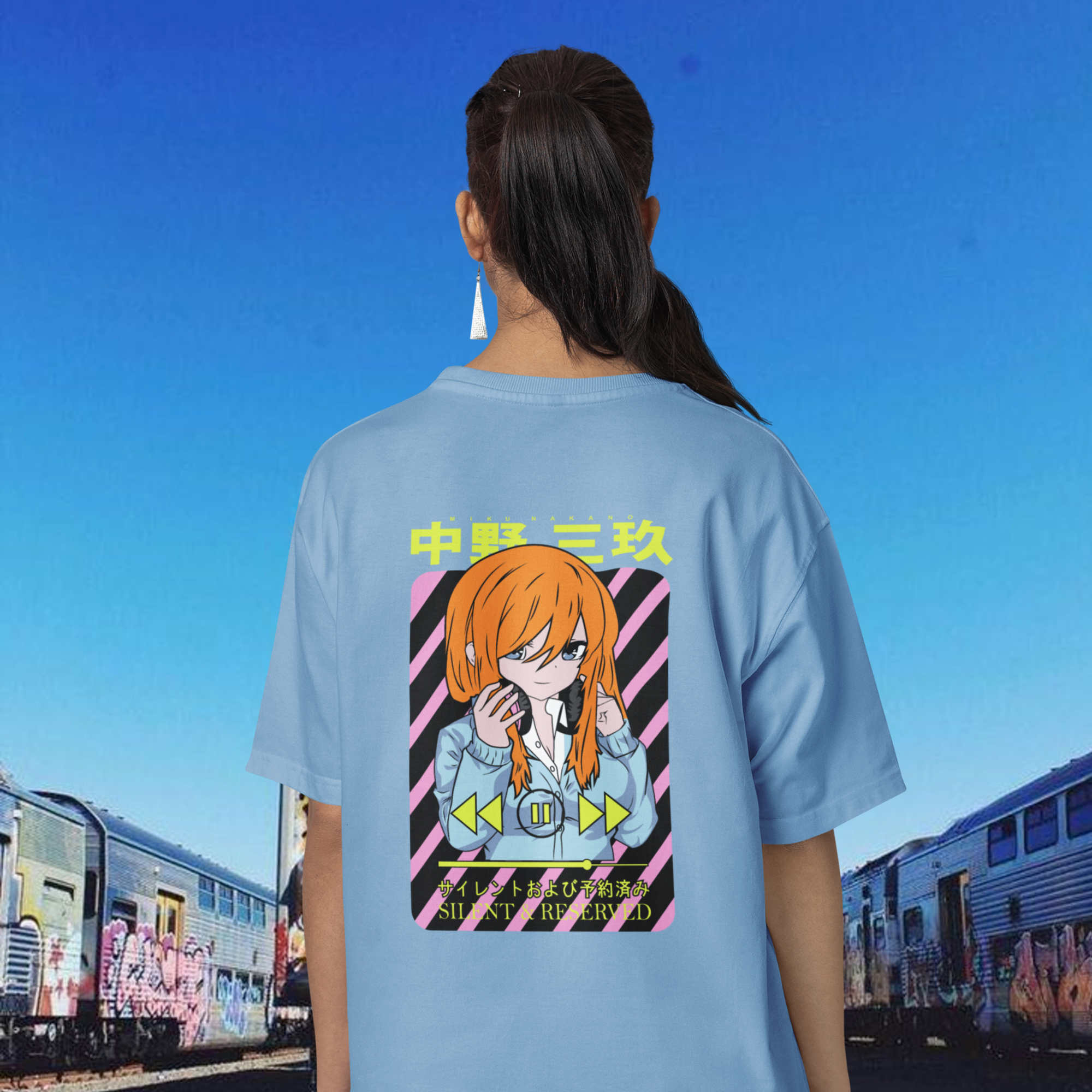 Women Miku Nakano graphic back printed oversized Tee