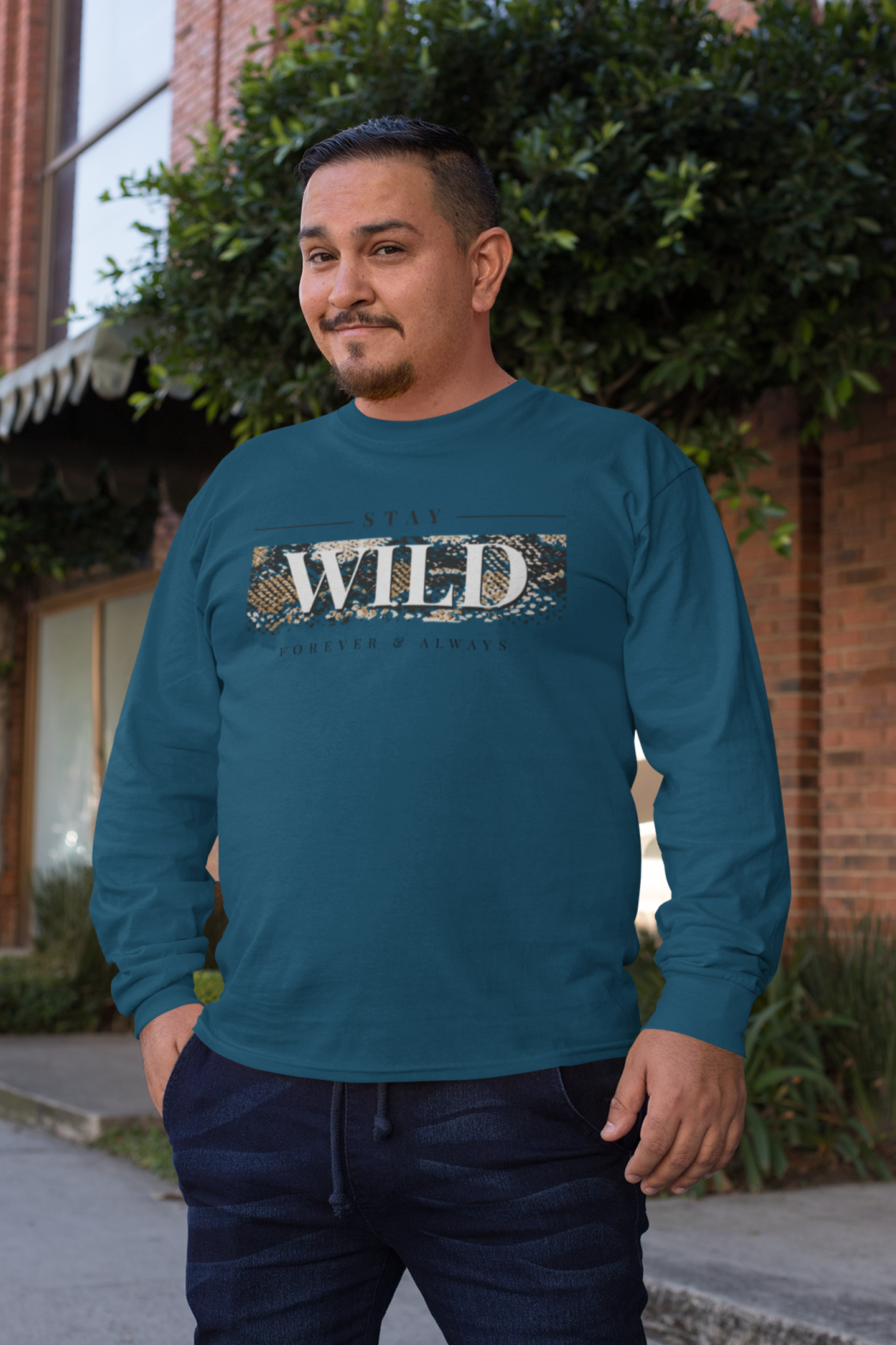 Men’s navy blue oversized graphic long sleeve tee