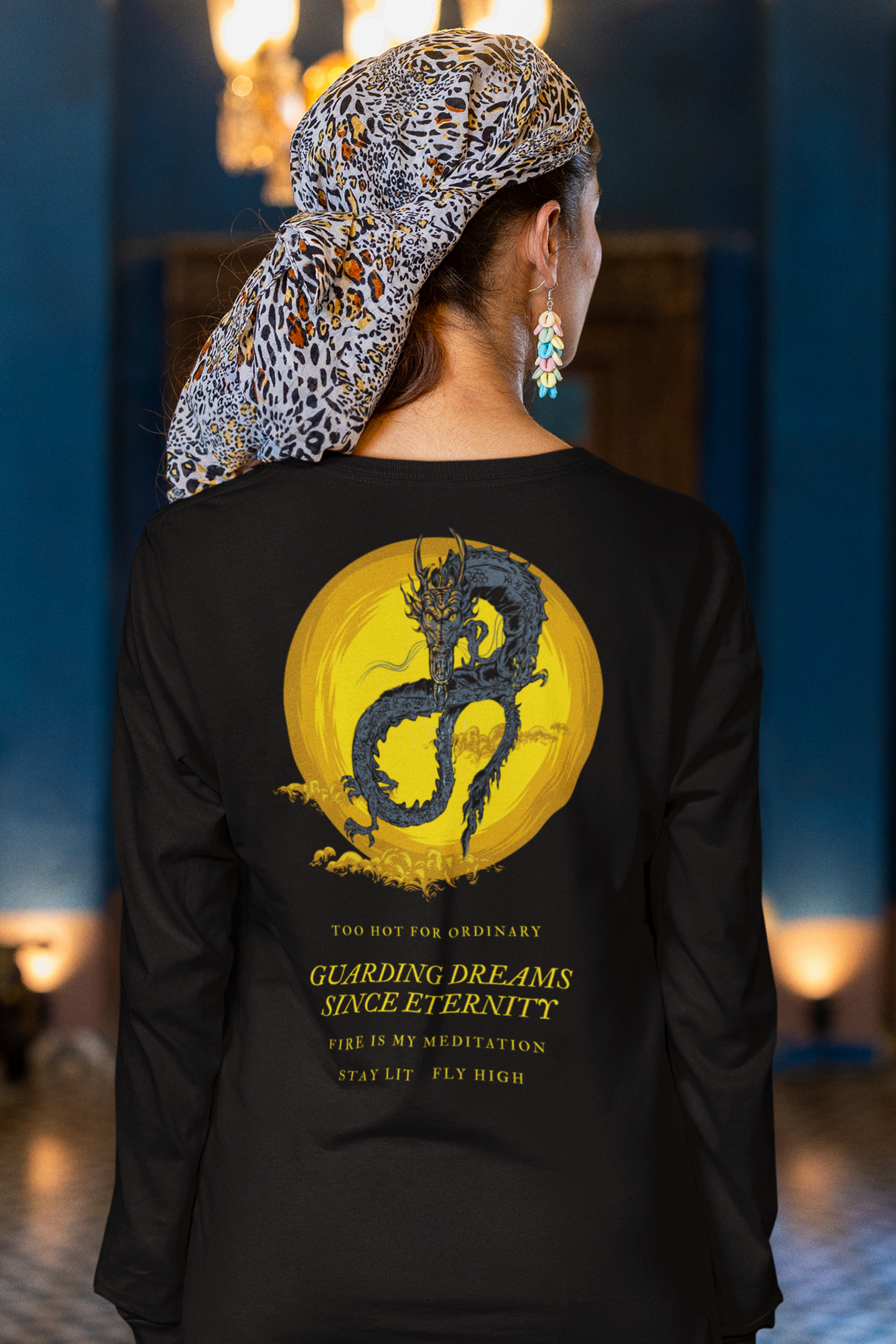 Black full sleeve dragon back printed round neck t-shirt for women